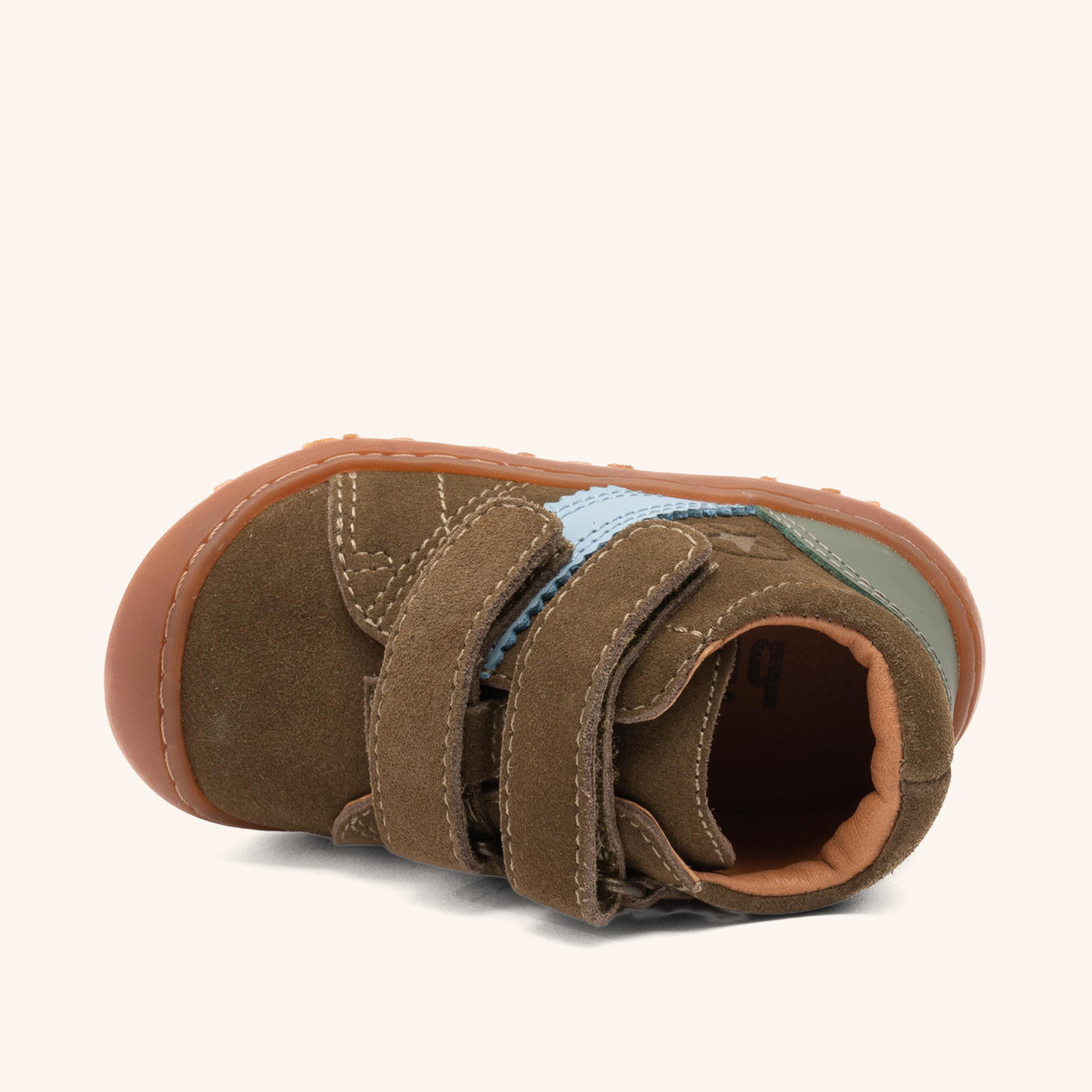 bisgaard barefoot hale v forrest PLAY