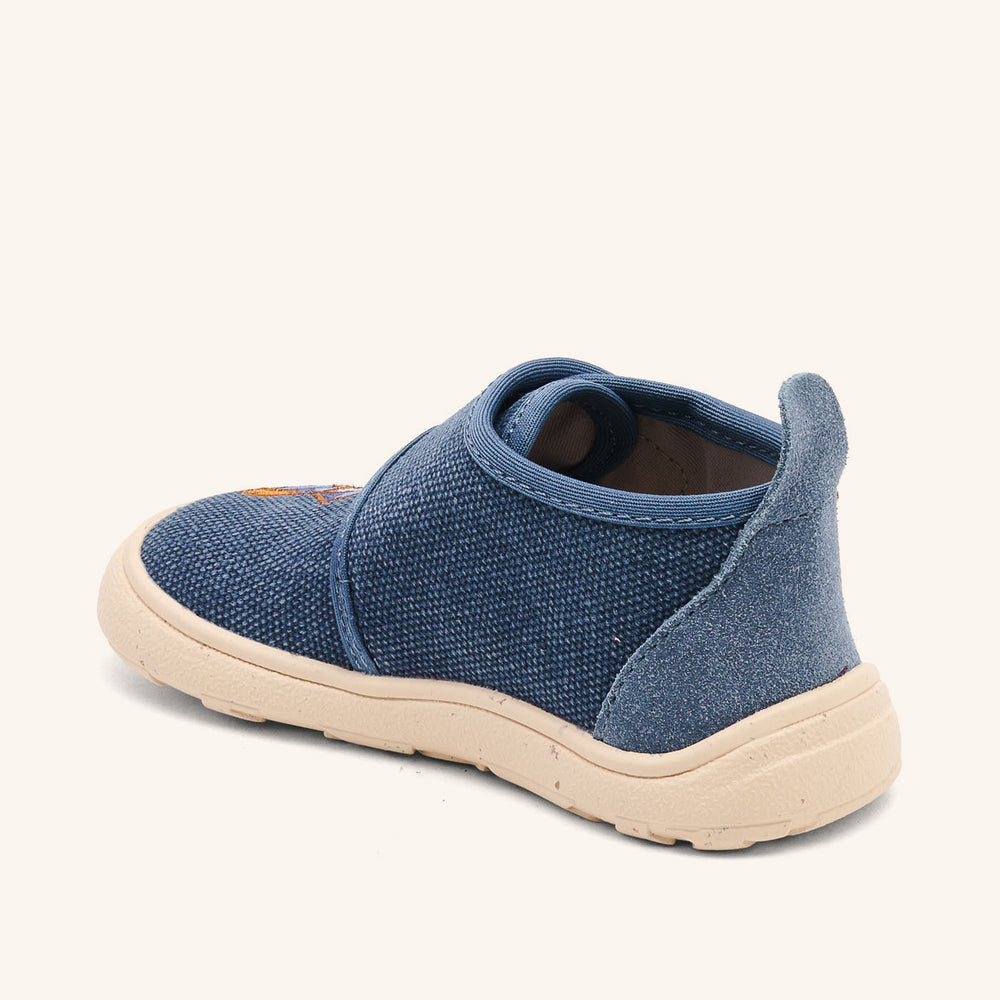 bisgaard barefoot basic to the moon