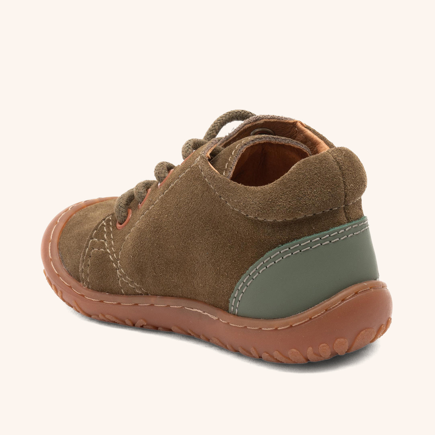 bisgaard barefoot hale l forrest PLAY